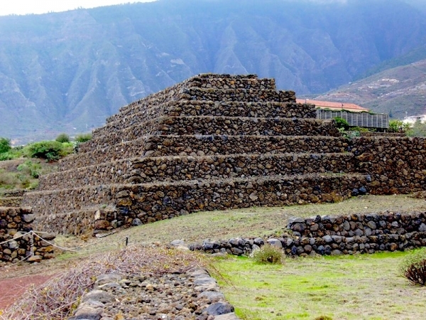 пирамиды Гуимар