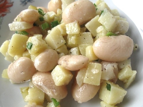 Картофельный салат с фасолью